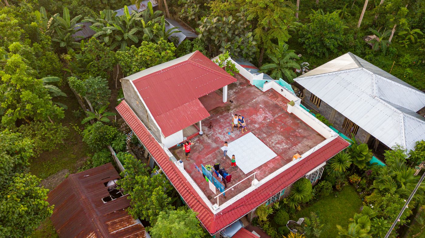Vidéo aérienne par drone d'une propriété immobilière